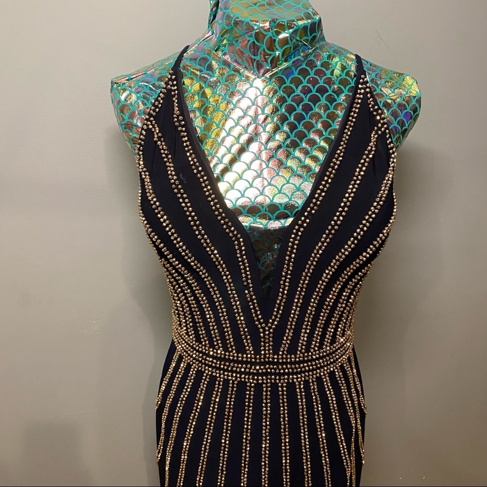 Stunning Art Deco Formal Gown - Picture 2 of 9
